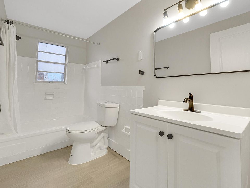 Napa Townhomes 1789 Elaine Rd Columbus OH Zillow