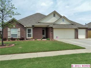 21577 E 40th St S, Broken Arrow, OK 74014