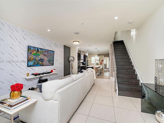 3rd image of 10265 NW 63rd Ter APT 204