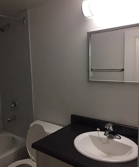 40 Soudan Ave #1205 — Photo 18