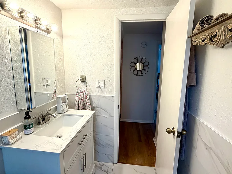 1008 N Corona St #107 — Photo 19