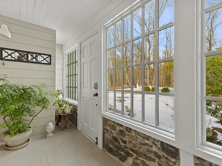 8 S Bedford Rd — Photo 8