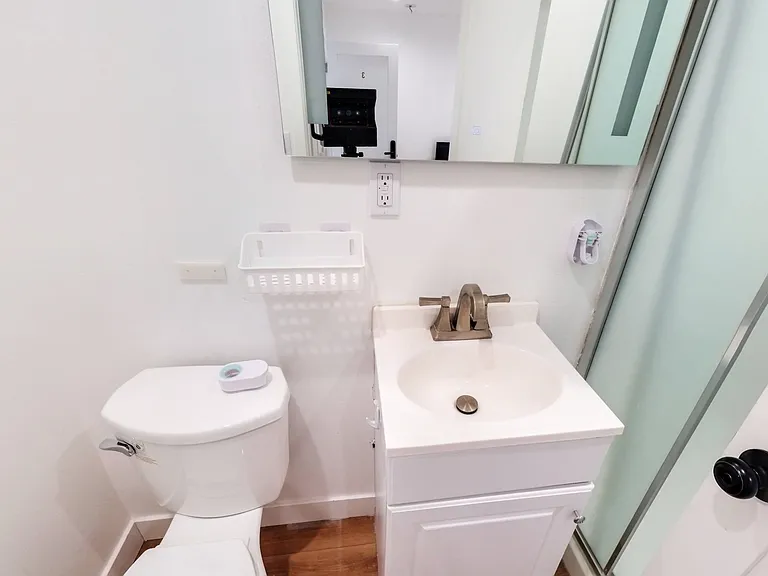 1620 W 35th Pl — Photo 41