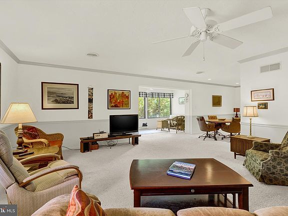 5th image of 5850 Fairway Dr W #3B