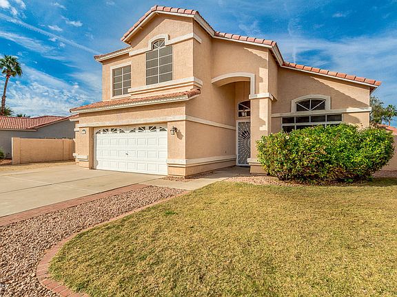 3rd image of 1296 E Tradewind Dr