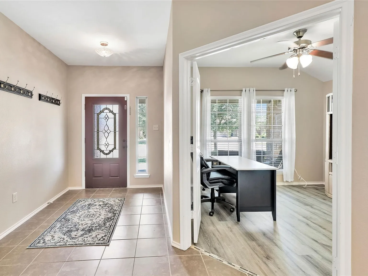 3 bed, 2054 sqft, $2,399 — Photo 4