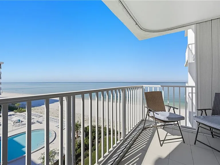 3443 Gulf Shore Blvd N #503 — Photo 1