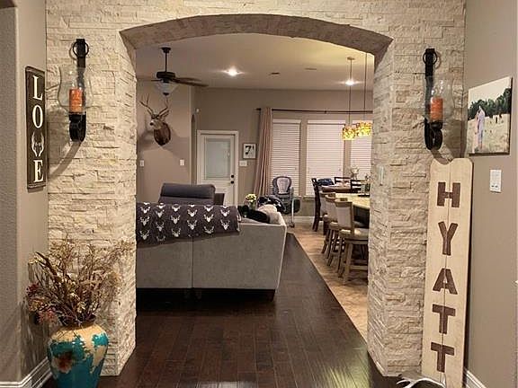 5th image of 7569 Aubrac Way