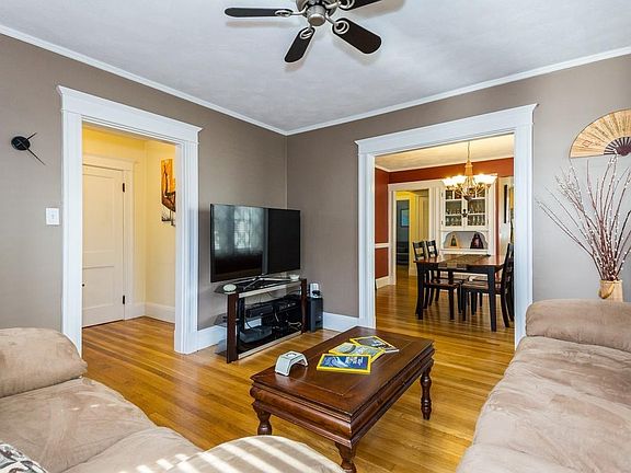 5th image of 59 Bedford St #59
