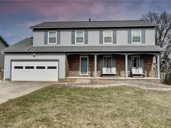 2181 Forest Oak Dr, Akron, OH 44312