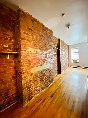 Rented by Crosstown Apartments NYC | media 26