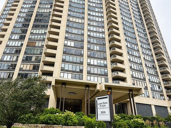 3930 N Pine Grove Ave APT 2407