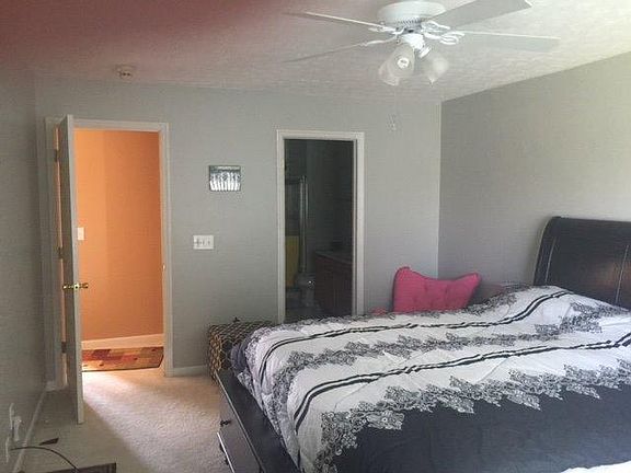 3rd image of 4673 Courtyard Dr