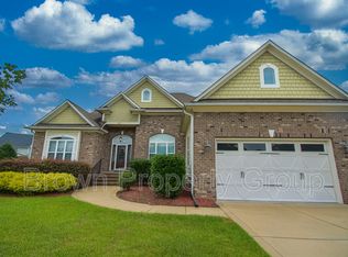 4025 Fallberry Dr, Fayetteville, NC 28306