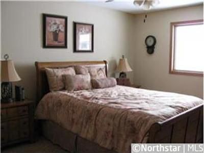 5th image of 1358 Onyx Way NE