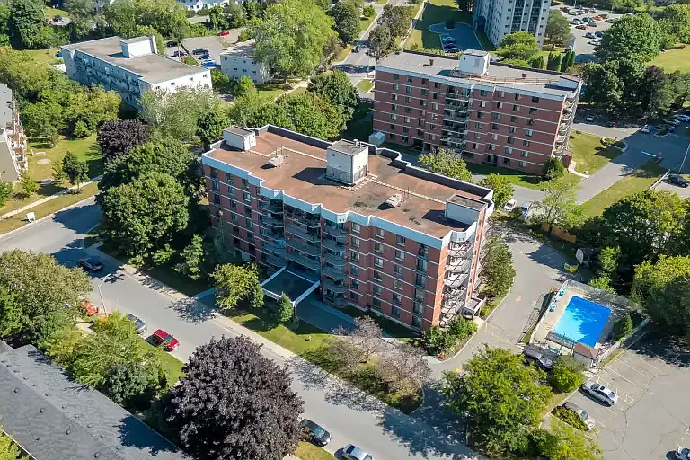 14 Greenview Dr #103 — Photo 4