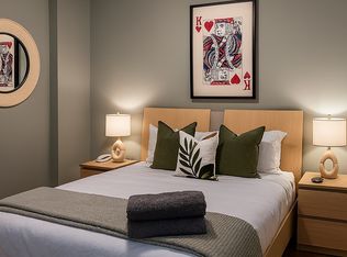 447 W 27th St, Chicago, IL 60616