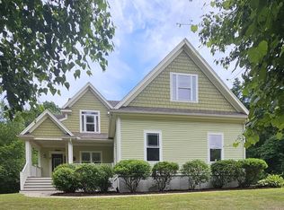 17 Pearl St, Upton, MA 01568