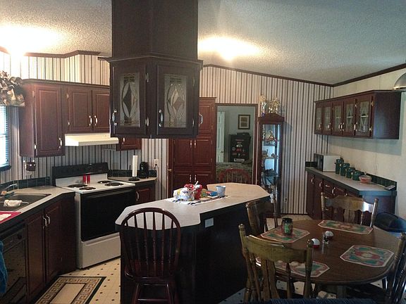 5th image of 16301 Manning Dr