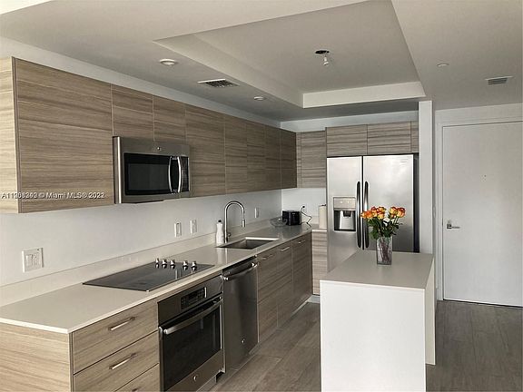 2nd image of 121 NE 34th St Unit 3006A