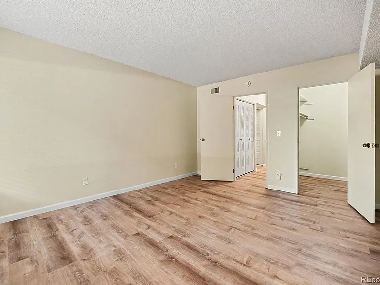 433 Wright St #103 — Photo 11