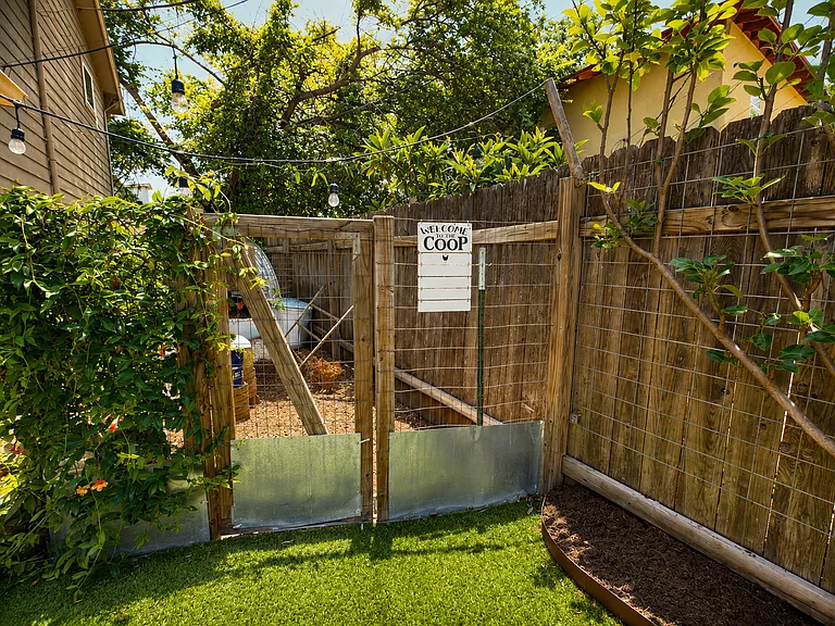 1612 Miriam Ave #B — Photo 32