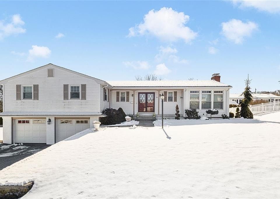 29 Pinewood Dr, North Providence, RI 02904 Zillow