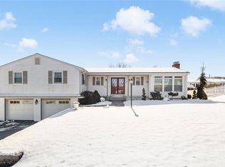 29 Pinewood Dr, North Providence, RI 02904