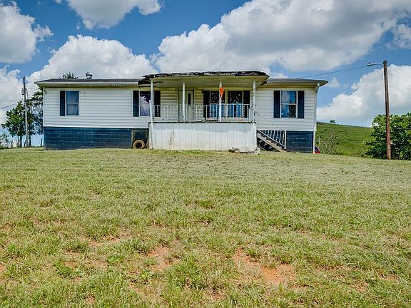 3rd image of 212 Circle Dr