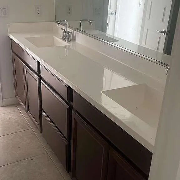 1318 E Irwin Ave — Photo 12