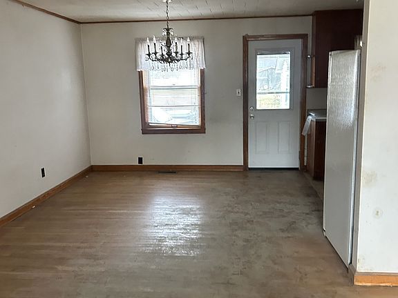 5th image of 604 2nd Ave