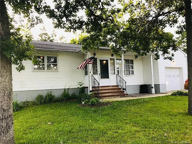 744 Ship Ave photo 1