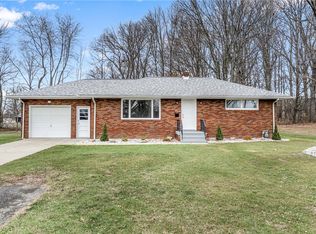 1929 King Dr, Hermitage, PA 16148