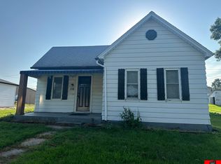 116 S 4th St, Howells, NE 68641
