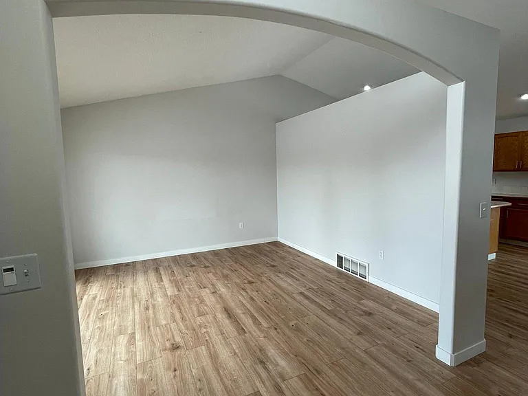 9517 E Princeton Ave — Photo 3