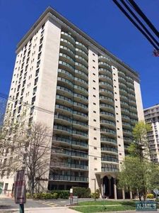 125 Prospect Ave APT 12D, Hackensack, NJ, 07601