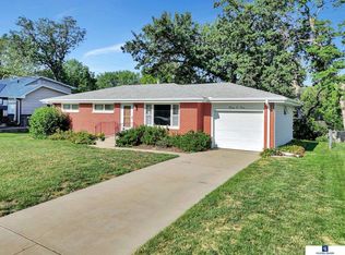 901 El Avado Ave, Lincoln, NE 68504