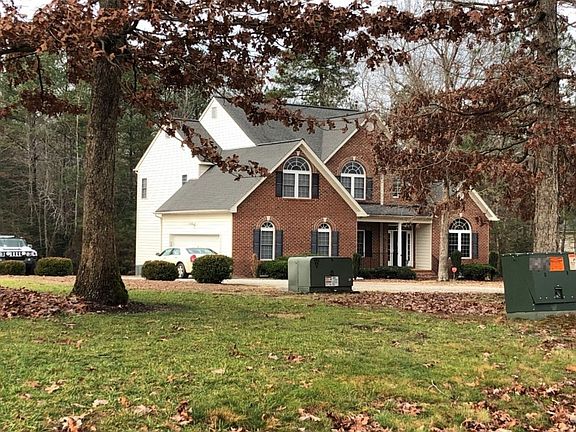 3rd image of 13219 Carters Garden Dr