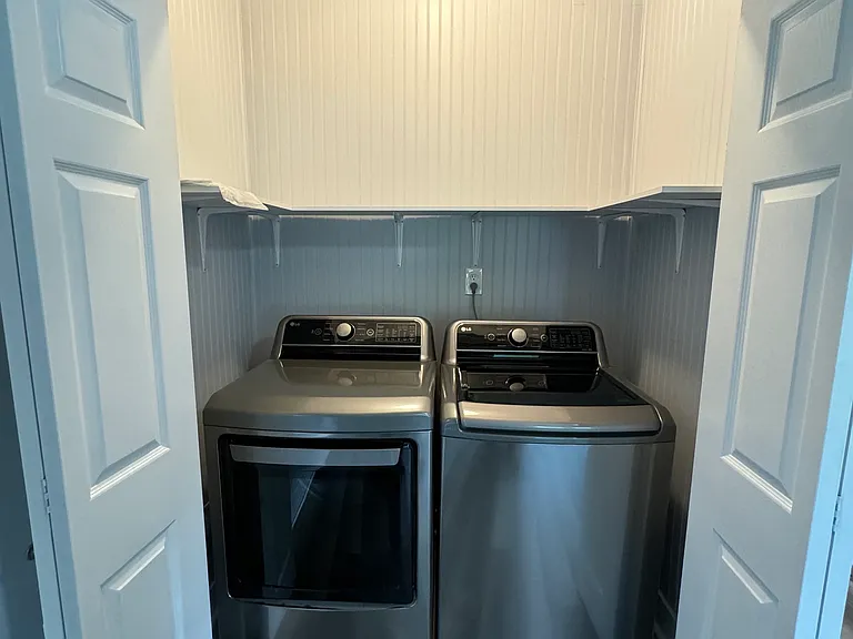 327 Livingston St #A — Photo 6