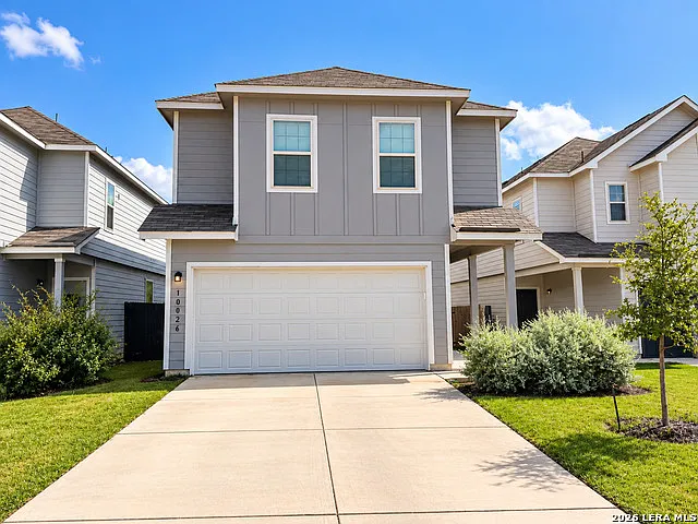4 bed, 2.5 bath, 2190 sqft, $2,100 — Photo 1