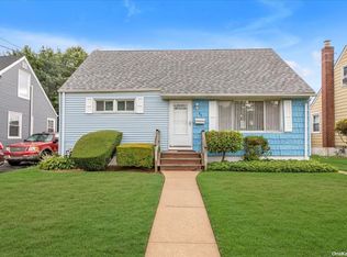 64 Cunningham Ave, Uniondale, NY 11553