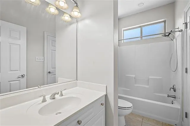 1204 Rue Degas — Photo 16