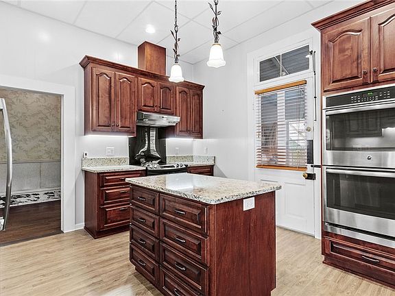 18th image of 701 1st St