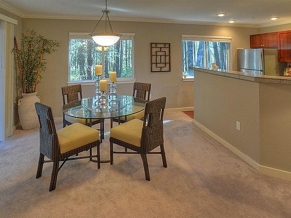 Dining Room, greenbelt view