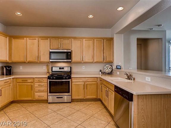 4th image of 7145 Bocaire Dr