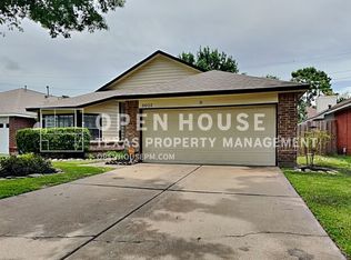 8602 Spring Green Dr, Houston, TX 77095