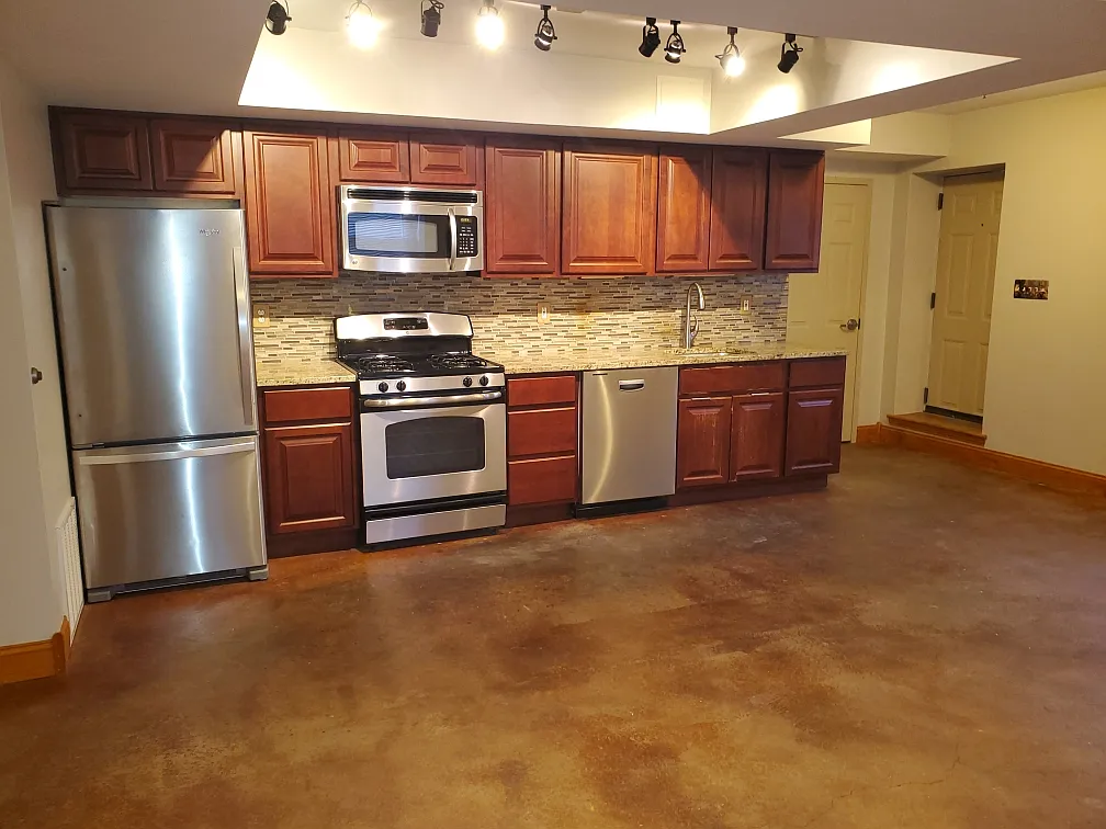 Building Photo - 526 W University Pkwy #B1