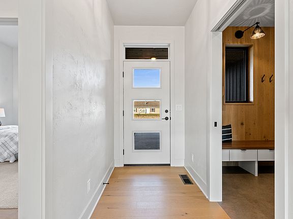 3rd image of 436 Riverview Ridge Pl