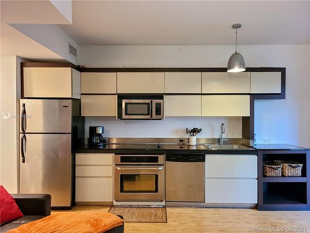 1st image of 435 21st St #116