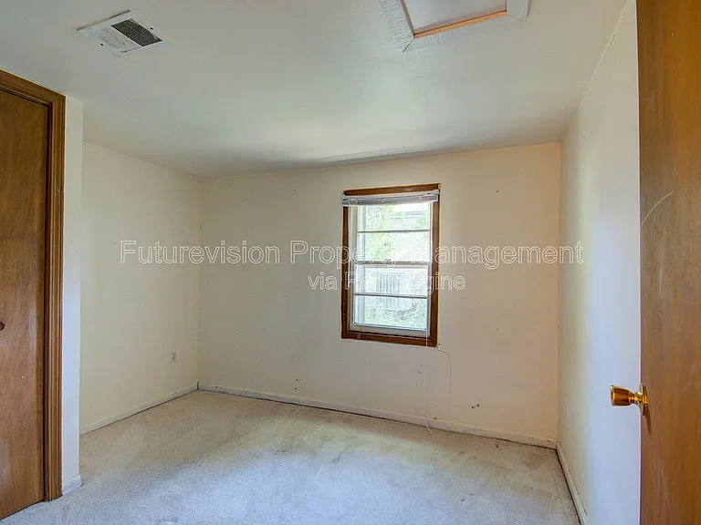 1704 Belleview Ave — Photo 16